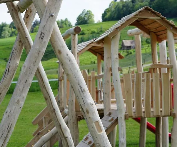 Cowboy's Land キャンプ場 Višnja Gora